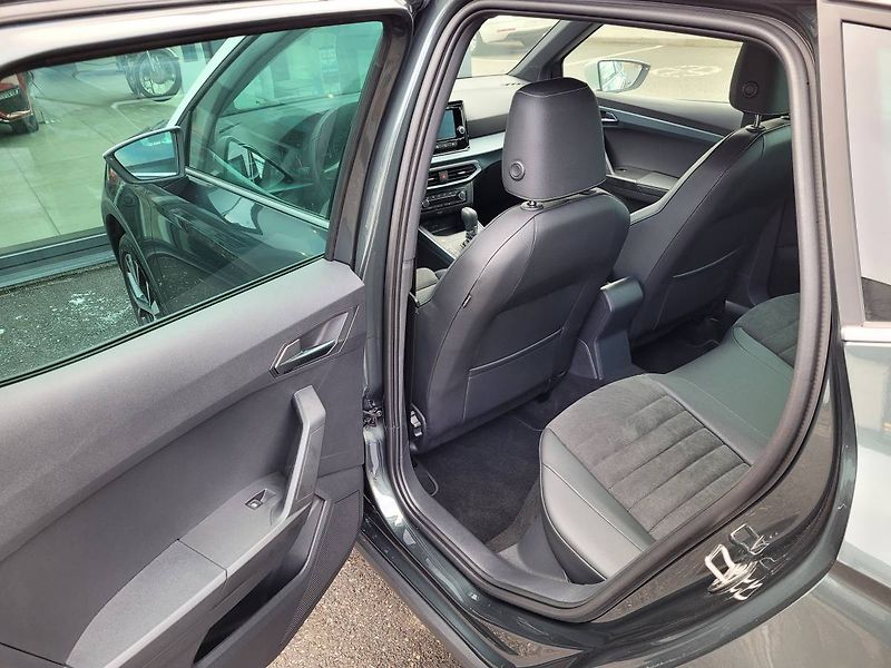 Seat Arona 1.0 TSI DSG Xperience - fotka 34 z 44
