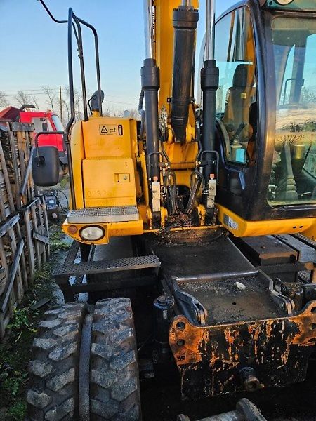 JCB (2011) 145 bagr 16t +KLADIVO a TRN - fotka 8 z 10
