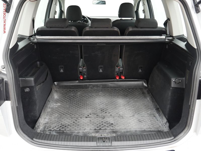 Volkswagen Touran (2017) 1.6TDI, AC - fotka 7 z 17