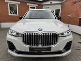 BMW X7 40xD-R22-SKY-LCD-NOČNÍ V-ČR - náhled 9