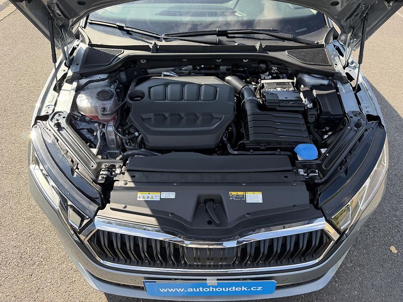 Škoda Octavia Kombi 2,0i 150kW 4x4 závěs - fotka 11 z 23