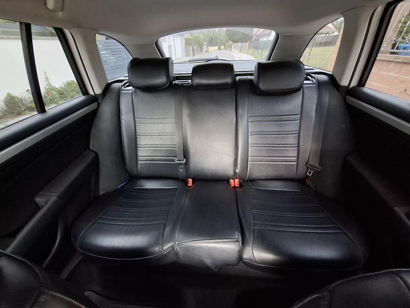 Škoda Superb (2013) 2.0 TDI, 10kW,xenon,facelift - fotka 15 z 15