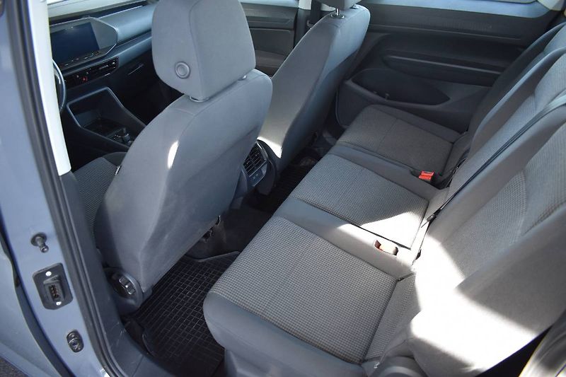 Volkswagen Caddy (2024) 2.0TDI 90kW DSG, CZ,7 Míst - fotka 14 z 22