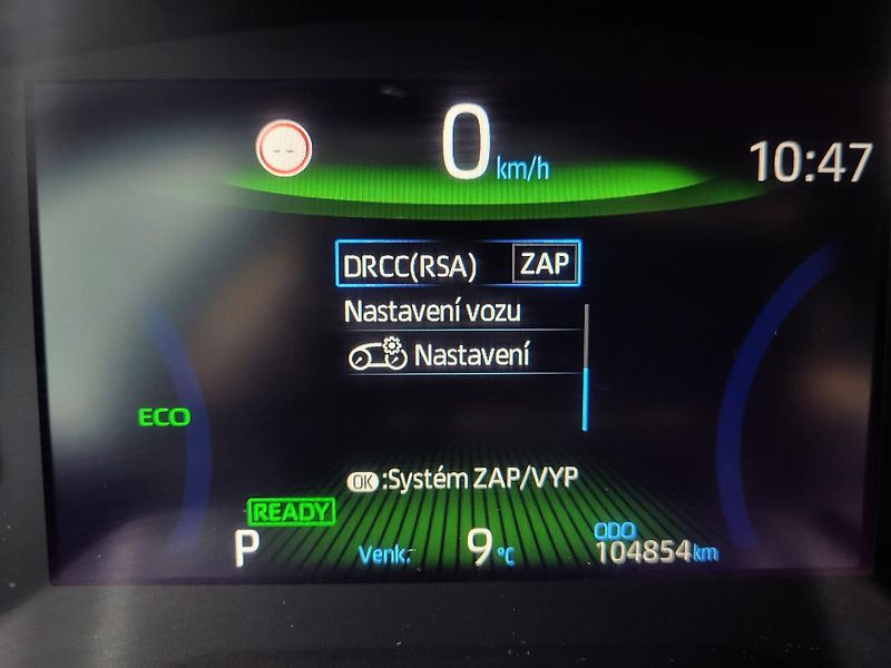 Toyota Corolla 2.0 Hybrid e-CVT 112kW Trek - fotka 13 z 46