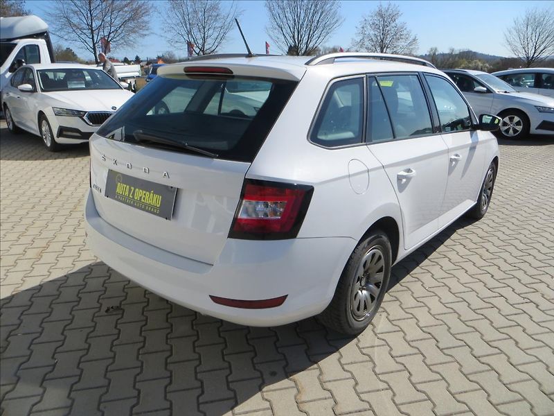 Škoda Fabia 1,0 TSI Active ČR - fotka 7 z 18
