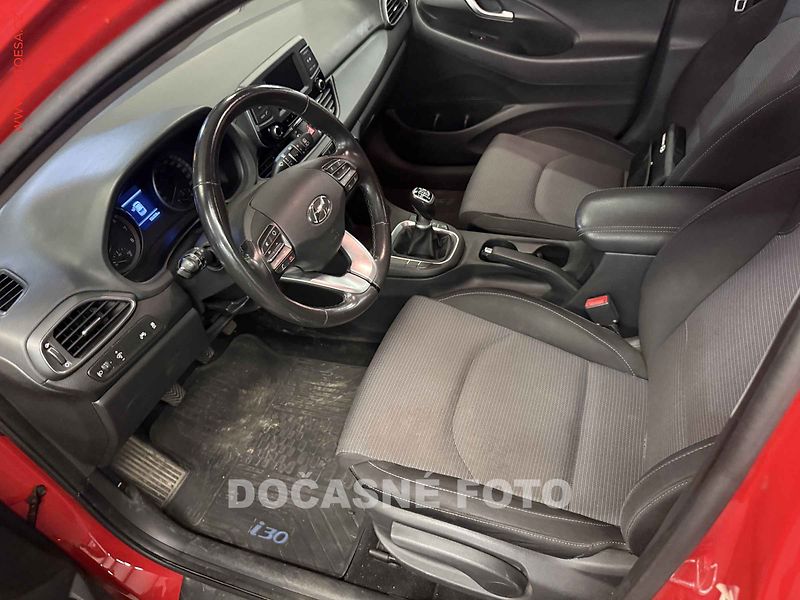 Hyundai i30 (2017) 1.0 TGDi, 2.maj,ČR, Servisní - fotka 3 z 3
