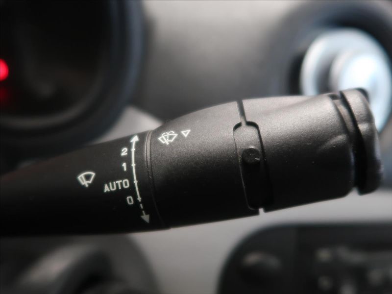 Citroën C3 1,4 i Pluriel - fotka 19 z 33