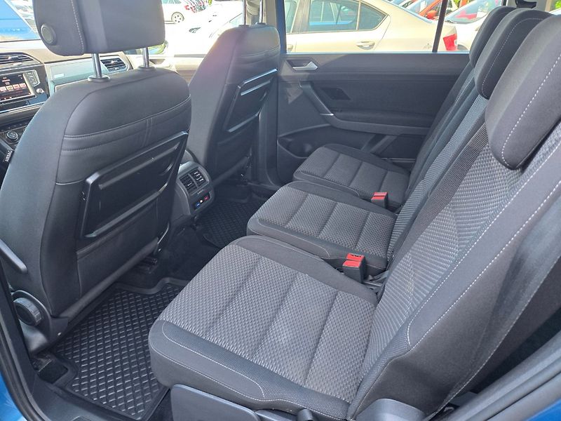 Volkswagen Touran (2016) 1.2 TSI Serviska,Tažné - fotka 18 z 33