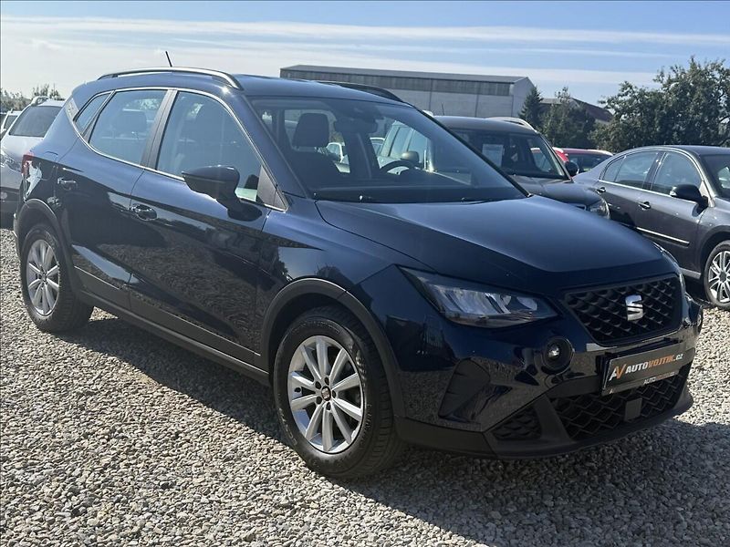 Seat Arona 1,0 TSI DSG 81kW 39.000Km - fotka 3 z 33