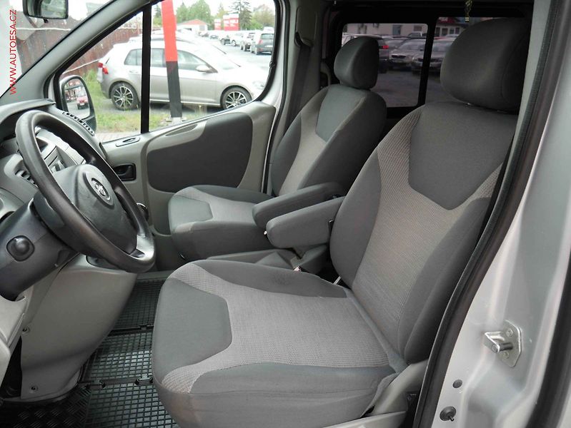 Opel Vivaro (2008) 2.0CDTi 5míst, ČR, AC - fotka 12 z 15