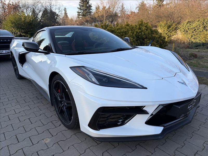 Chevrolet Corvette C8 Cabriolet stingray - fotka 2 z 27