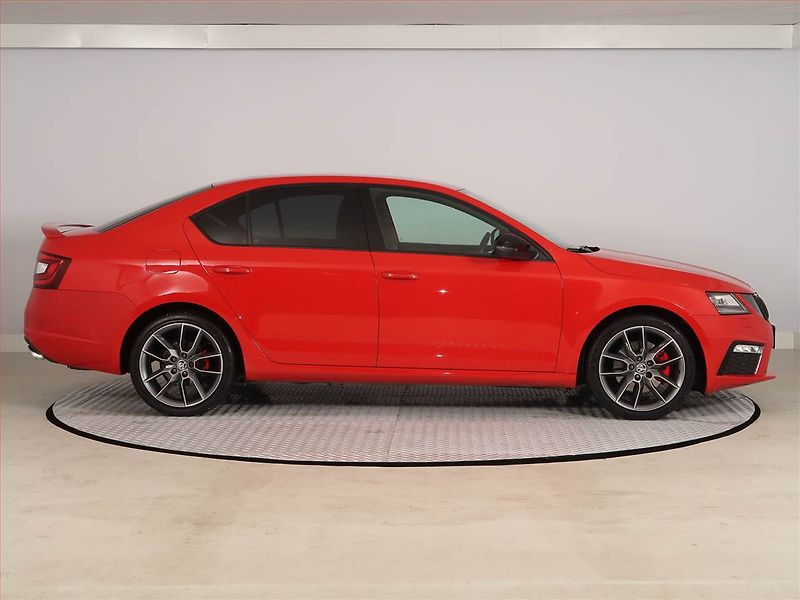 Škoda Octavia (2019) RS 2.0 TDI, Automat, ČR,1.maj - fotka 6 z 19