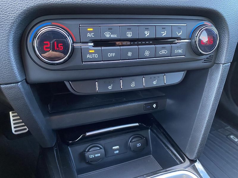 Kia XCeed 1.4 T-GDI 103 kW - fotka 20 z 25