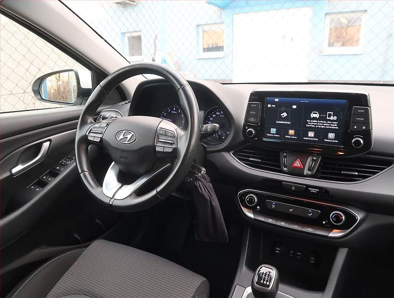 Hyundai i30 (2017) 1.0 T-GDI, Serv.kniha - fotka 7 z 17