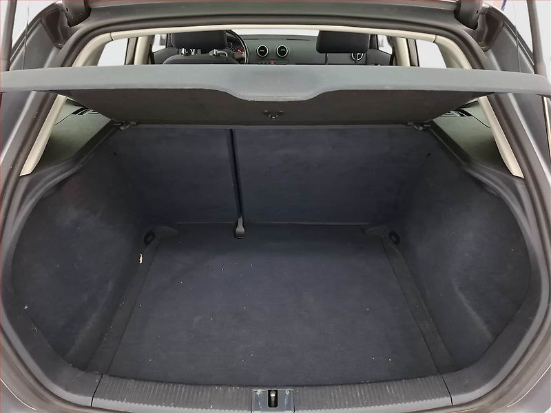 Audi A3 (2004) 2.0 TDI, nová STK - fotka 13 z 14