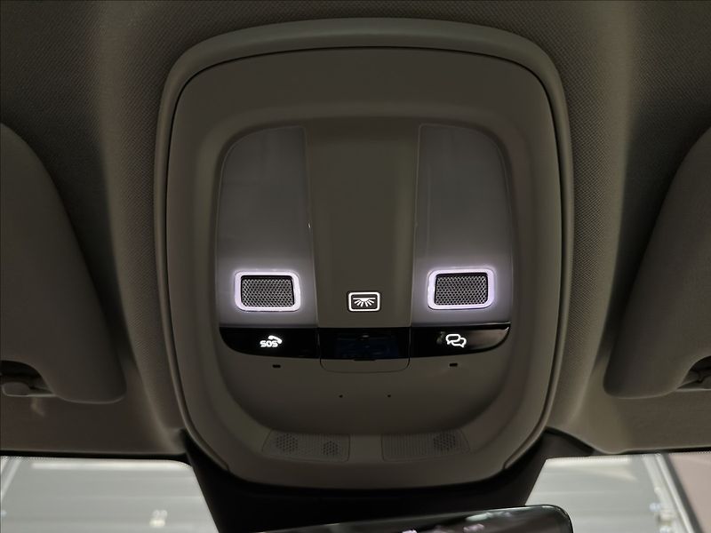 Volvo V60 (2026) 2,0 B4  Core - fotka 38 z 38