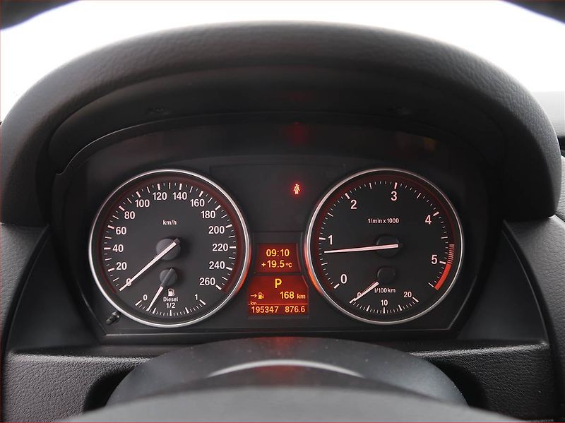 BMW X1 (2015) xDrive20d, 4X4, Automat, Kůže - fotka 9 z 16