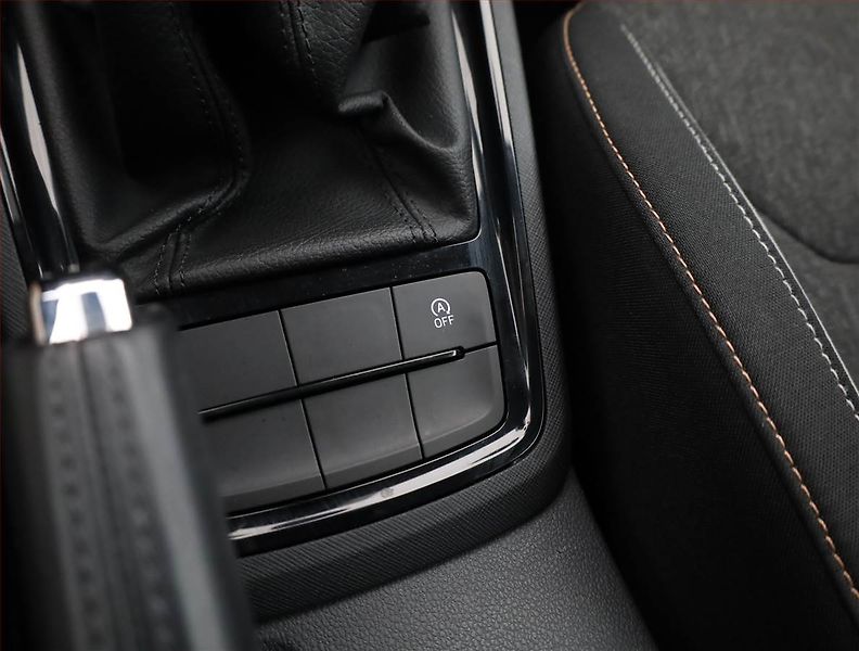 Škoda Kamiq (2021) 1.0 TSI, Tempomat - fotka 13 z 17