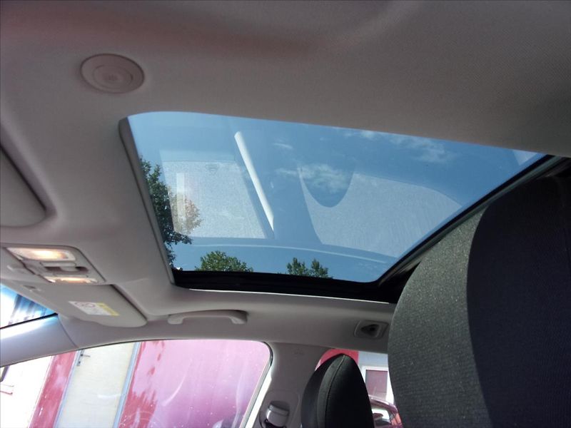Kia Ceed 1,6 CRDi Exclusive SW - fotka 26 z 28