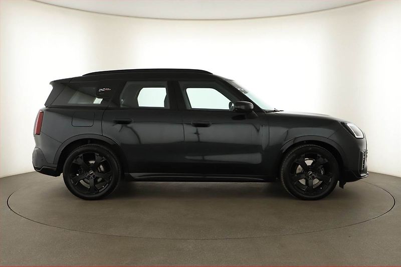 Mini Countryman (2025) S All4, JCW, HUD, Kamera - fotka 6 z 20