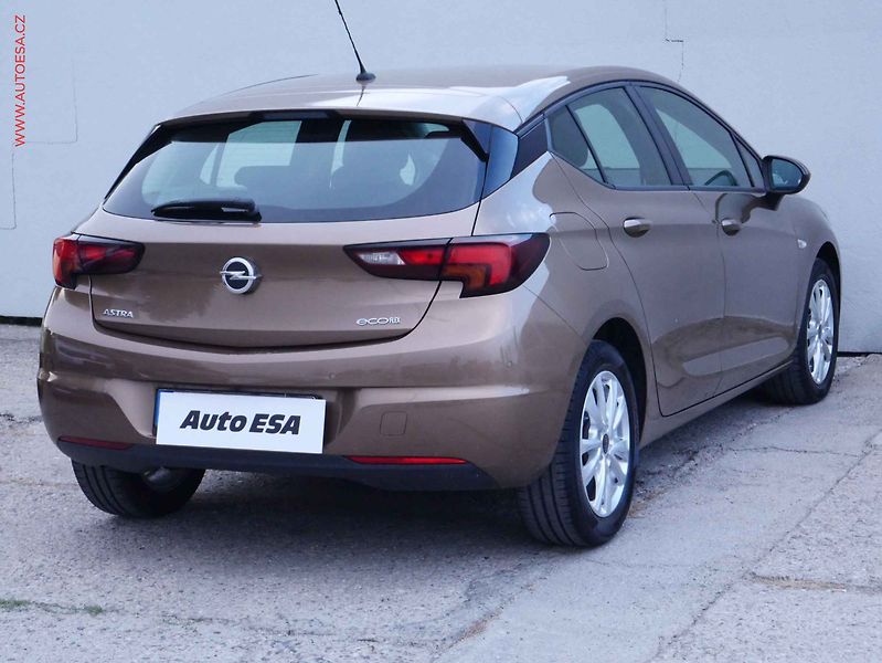 Opel Astra (2016) 1.0 Turbo, DSG, LED - fotka 6 z 18