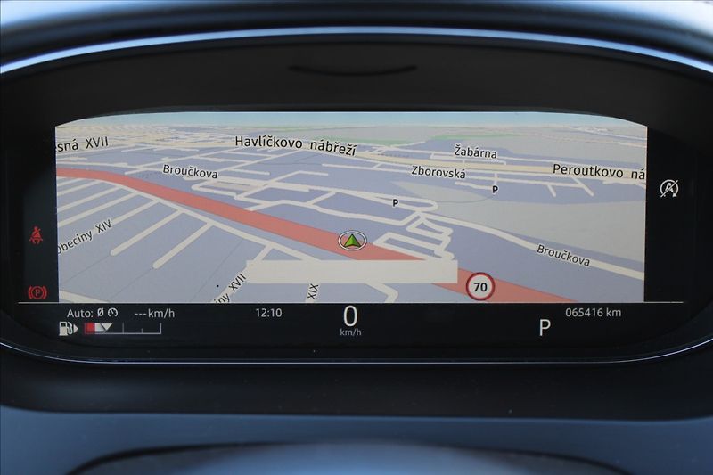 Jaguar E-Pace 2,0 D180  ČR,4x4,AUTOMAT,S - fotka 10 z 37