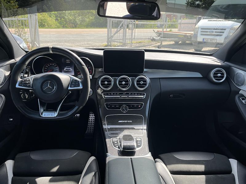 Mercedes-Benz Třídy C (2017) C63S AMG V8 Biturbo  - fotka 30 z 55