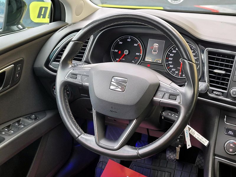 Seat Leon 2,0 TDI Style *SERV.KNÍŽKA* - fotka 28 z 45