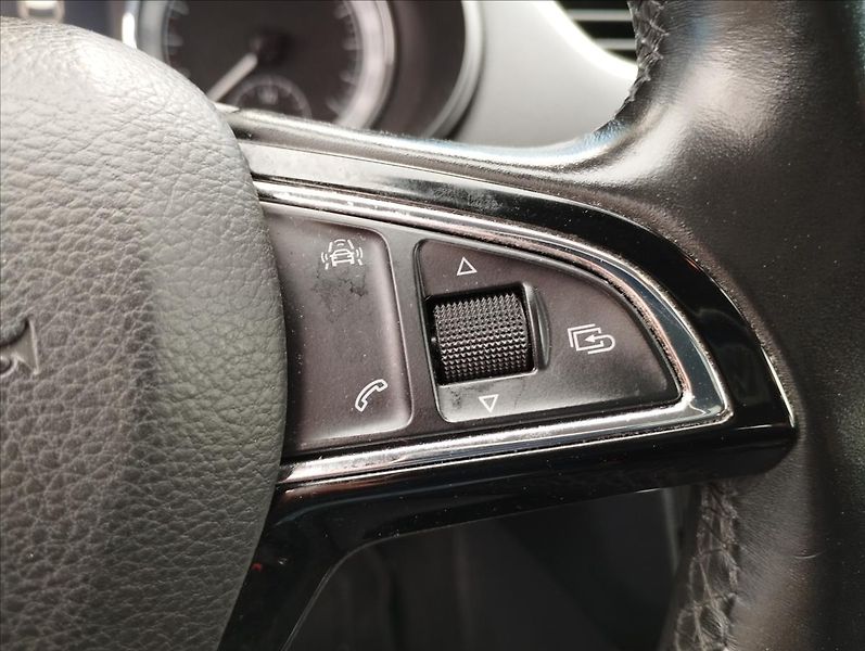 Škoda Octavia 1,6 - fotka 15 z 21