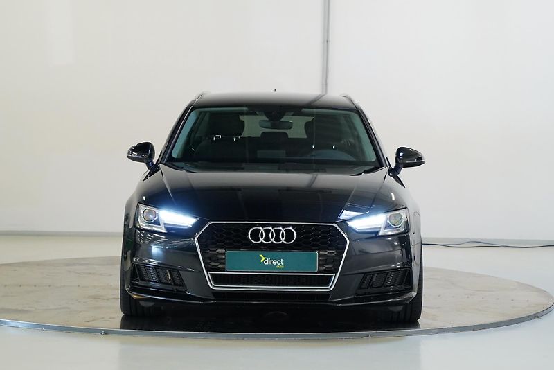 Audi A4 - fotka 4 z 30