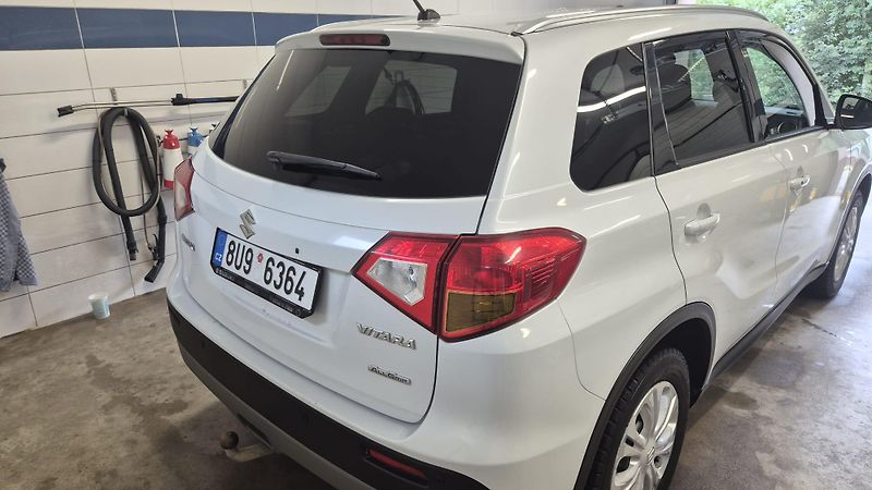 Suzuki Vitara 1.6 16V  COMFORT 4x4 - fotka 3 z 13