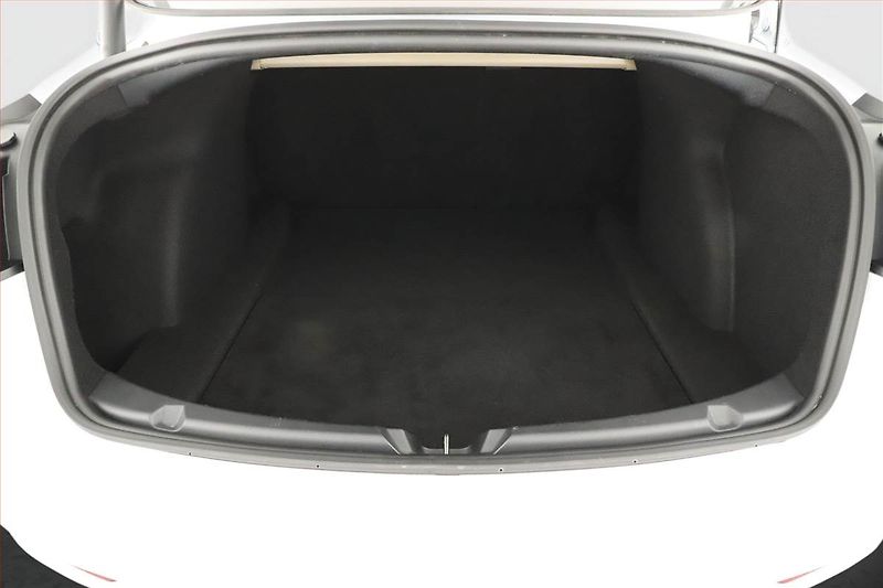 Tesla Model 3 (2023) Standard Range 60kWh, SoH 97% - fotka 11 z 21