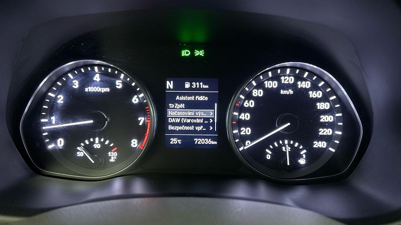Hyundai i30 1.5 T-GDI Smart Kombi - fotka 23 z 26