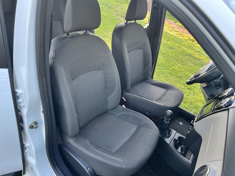 Dacia Lodgy 1.5DCI 79KW,7MÍST,KLIMA,NAVI - fotka 24 z 44