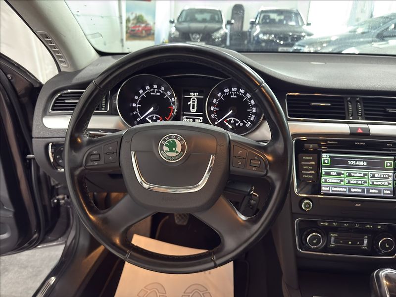 Škoda Superb 2,0   TDI 103KW ELEGANCE XEN - fotka 10 z 34