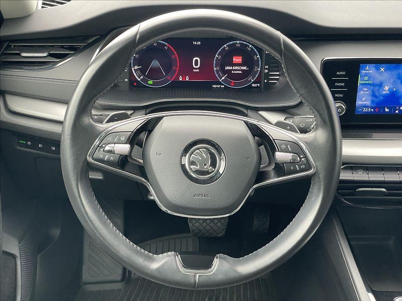 Škoda Octavia 2,0 TDI DSG Ambition Plus PDC - fotka 8 z 23