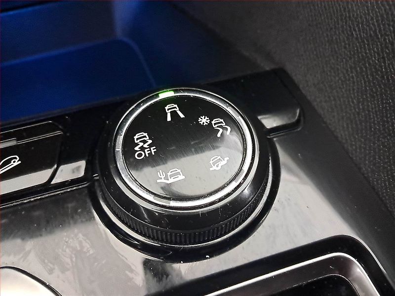 Peugeot 3008 (2019) 1.5 BlueHDi, Automat - fotka 16 z 18