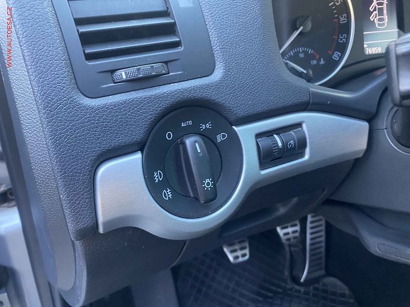 Škoda Octavia (2013) 2.0 TDi 4x4, Scout - fotka 15 z 17