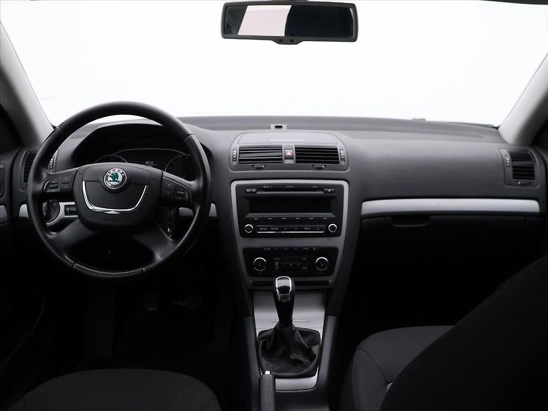 Škoda Octavia 1,4 TSI 90kW Elegance - fotka 20 z 28