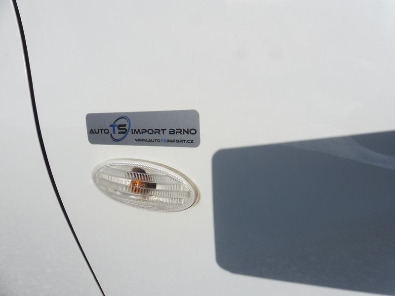 Nissan Qashqai 1.5DCi 110PS NAVI STK TOP STAV - fotka 59 z 189
