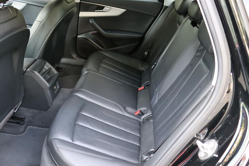Audi A4 2.0TDI S-TRONIC SEDAN 110kW - fotka 37 z 50