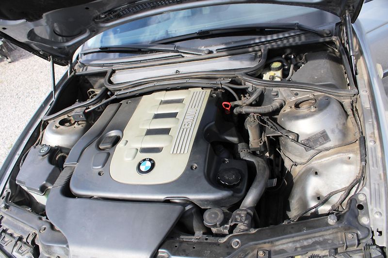 BMW Řada 3 (2004) 330XD 4X4 NAVI XENON AUTOMAT  - fotka 16 z 16