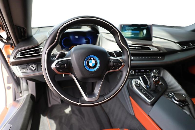 BMW i8 - fotka 10 z 19