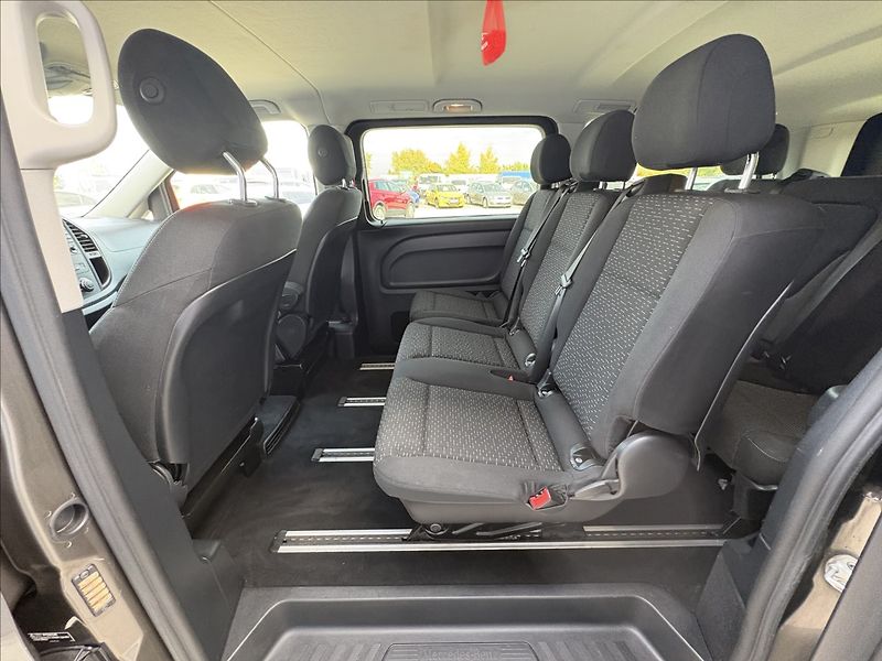 Mercedes-Benz Vito 2,1 140 kw 4x4 L 8 míst servis - fotka 19 z 29