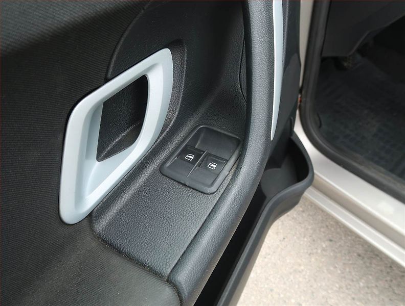 Škoda Fabia (2008) Ambition 1.2 12V, Serv.kniha - fotka 15 z 15