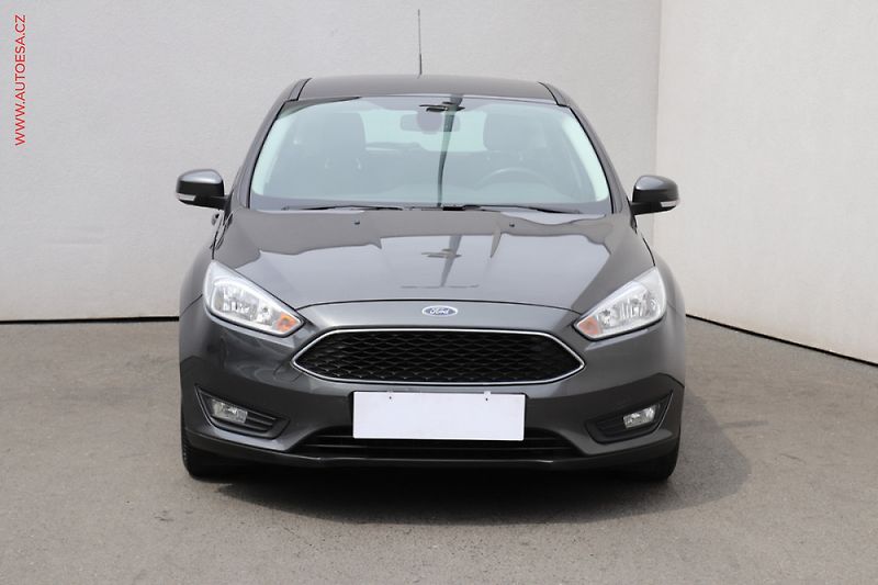 Ford Focus (2014) 1.5EB, Titanium, navi, +kola - fotka 2 z 3