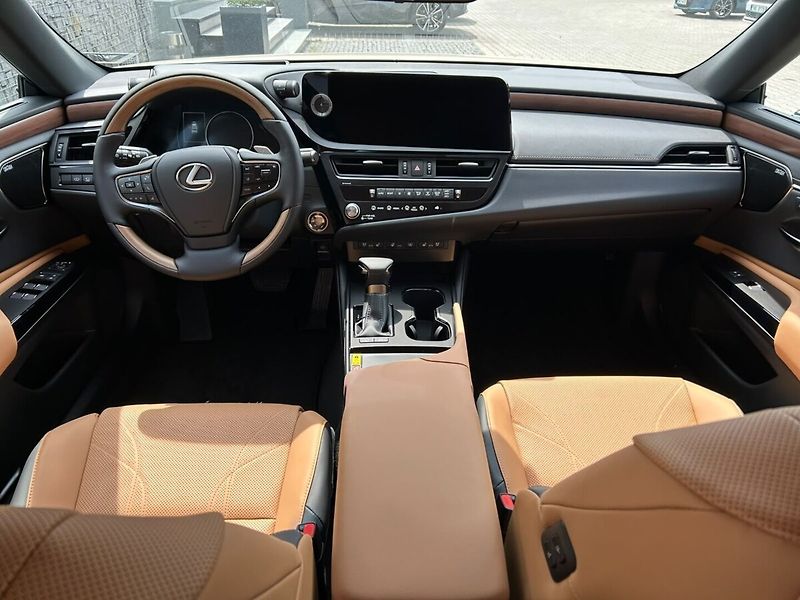 Lexus ES 300h 300h 2,5 HEV LUXURY - fotka 4 z 7