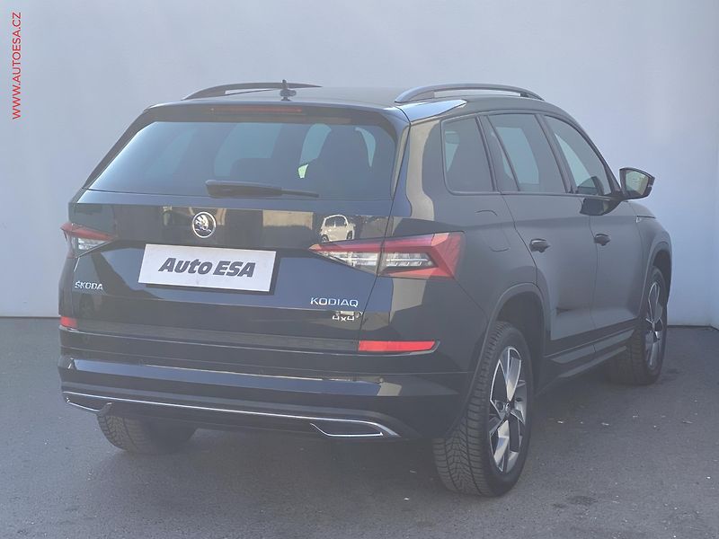 Škoda Kodiaq (2019) 2.0 TSi 4x4, SportLine, DSG - fotka 4 z 20