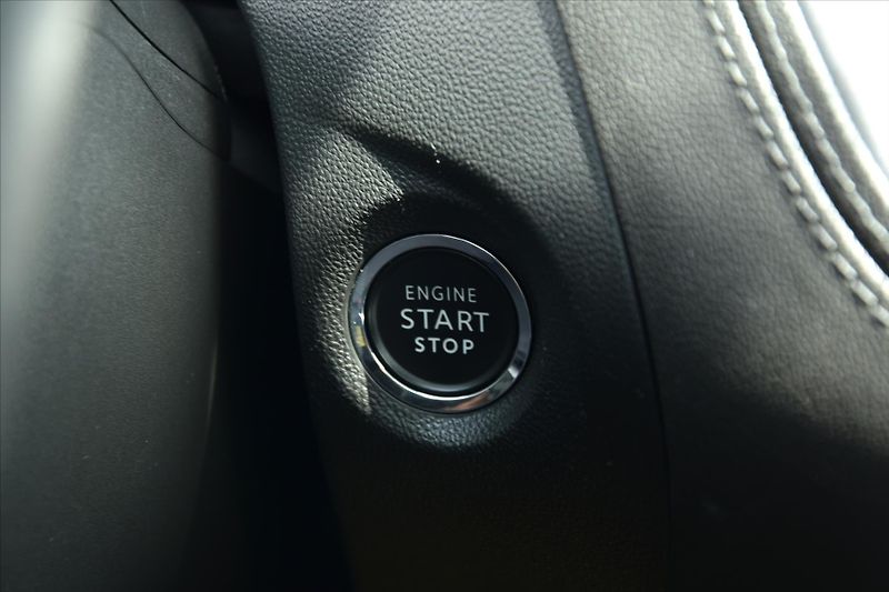 Opel Grandland X 1.5 CDTi 96kW ULTIMATE - fotka 18 z 29