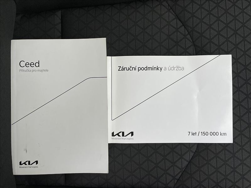 Kia Ceed 1,0 T-GDI SW Fresh PDC+AC - fotka 18 z 21